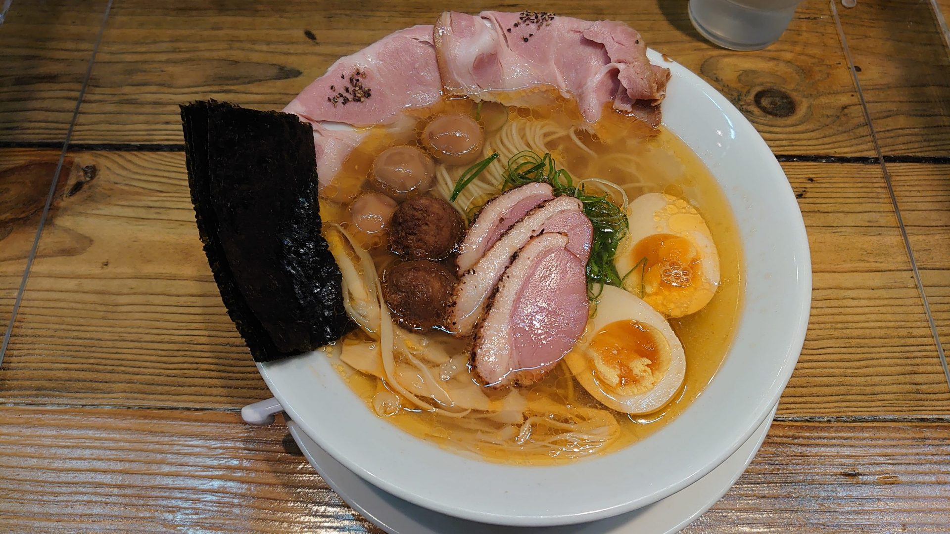 真卓朗商店 東京ラーメンショーセレクション極み麺 池袋駅 駿河湾タカアシガニ極上塩らぁ麺特製豪華盛り 21 4 16 沼津のお店 が約１か月の限定出店 タカアシ蟹を使った一杯は優しい旨味が美味しい塩をいただきました